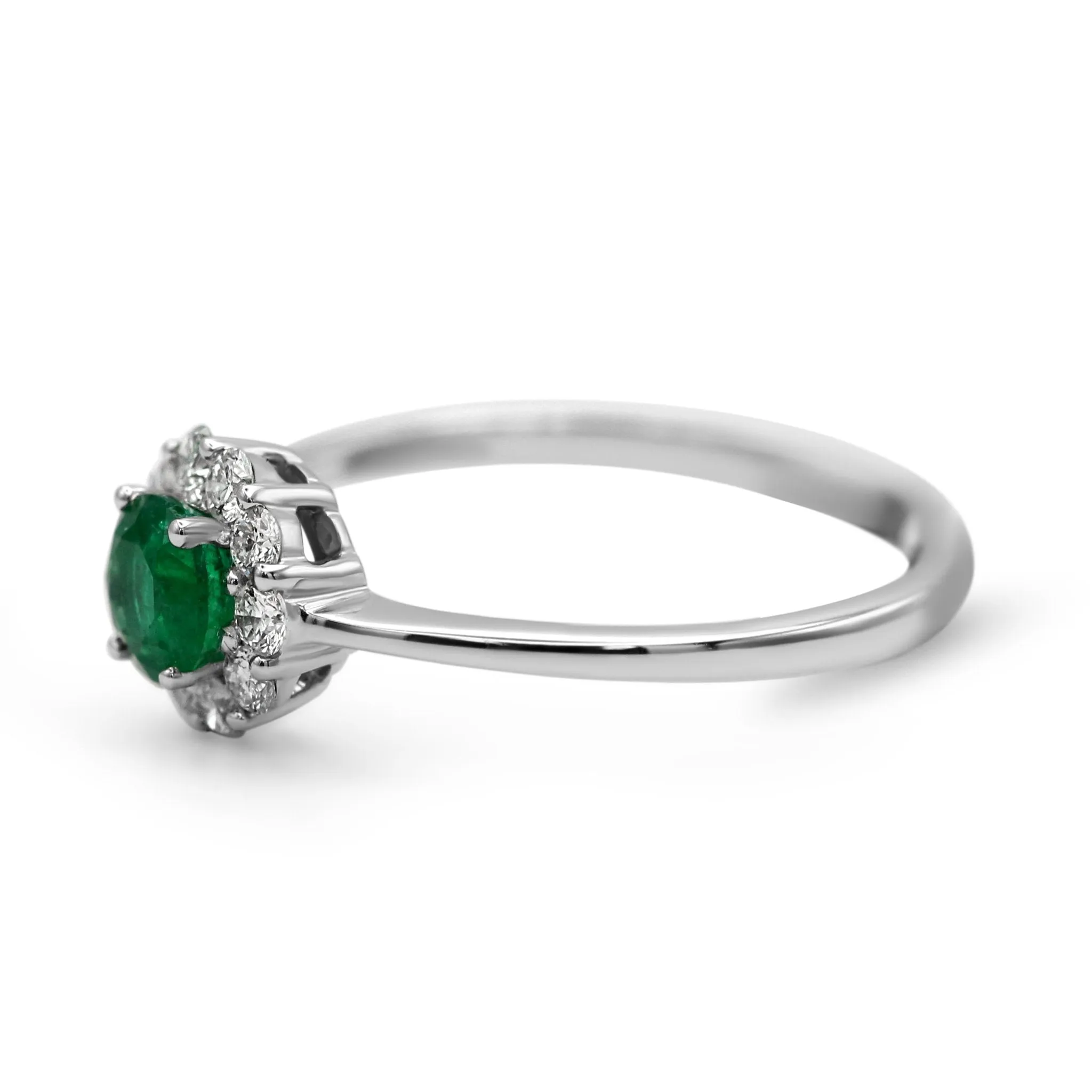 18ct White Gold Emerald Ring