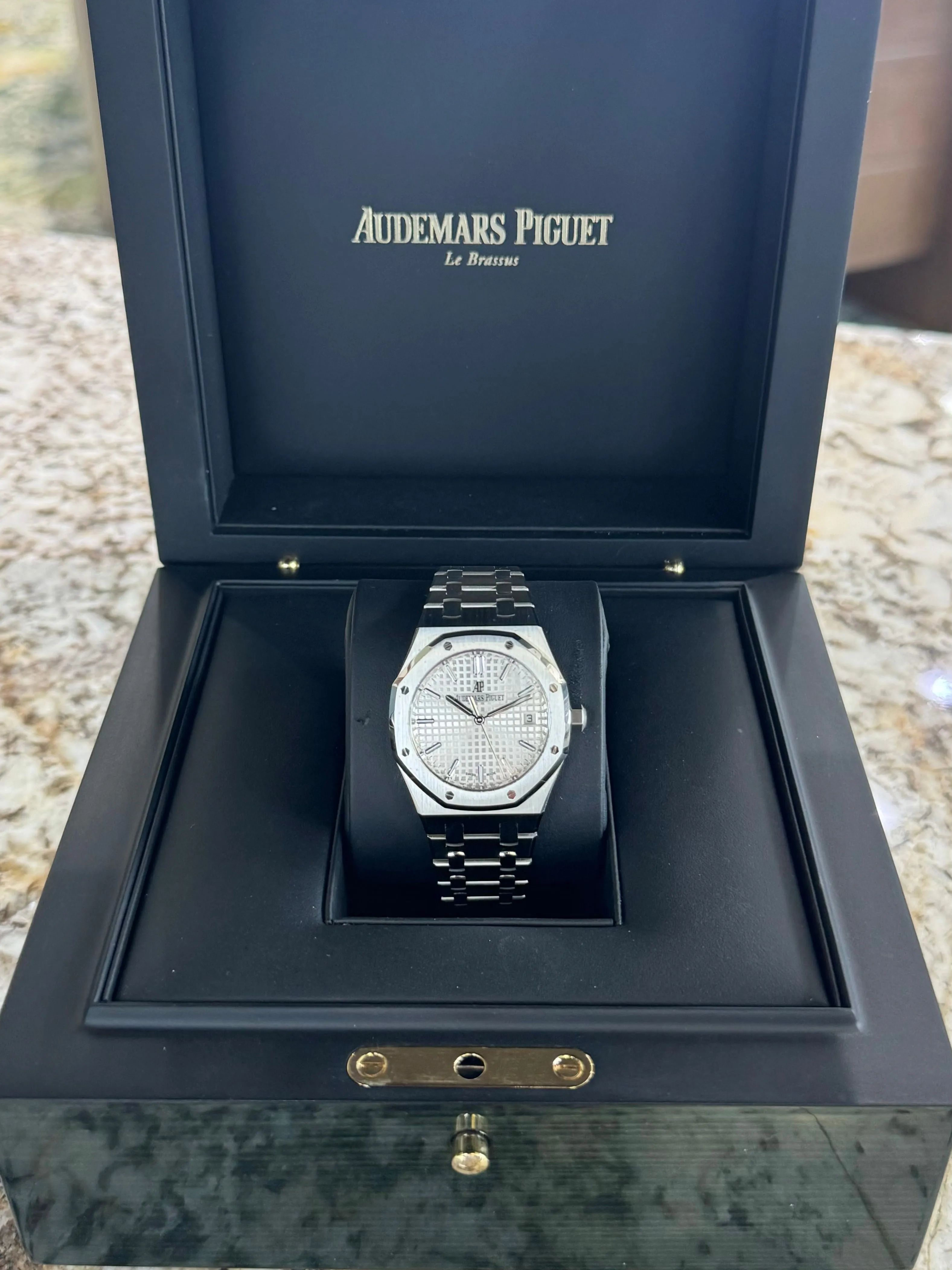 2021 Audemars Piguet Royal Oak Selfwinding 77350ST