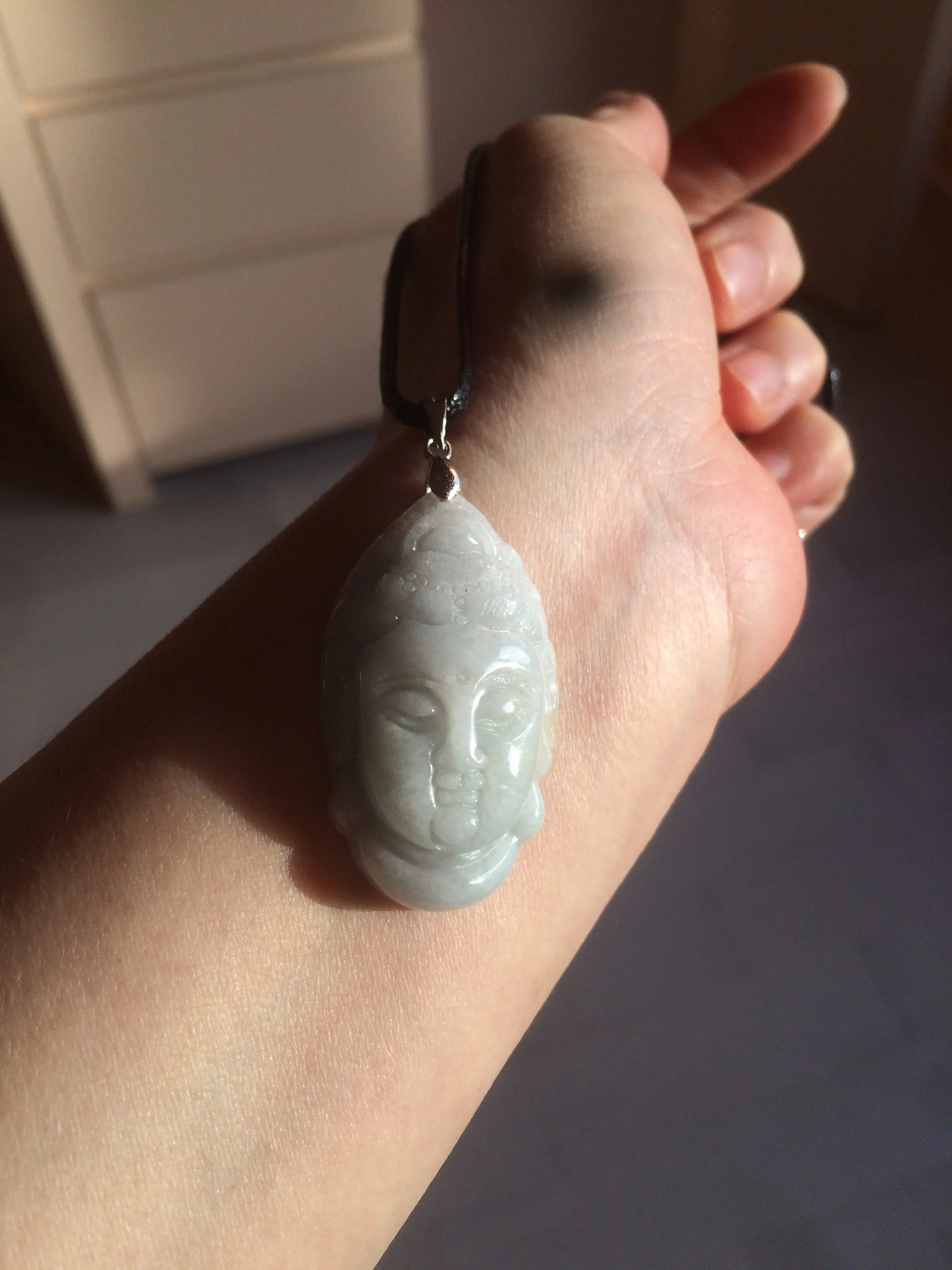 39mm 100% natural light green/white Guanyin jadeite jade pendant/hand held BF91