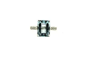 Aquamarine & Diamond Classic Ring Ad No.1141