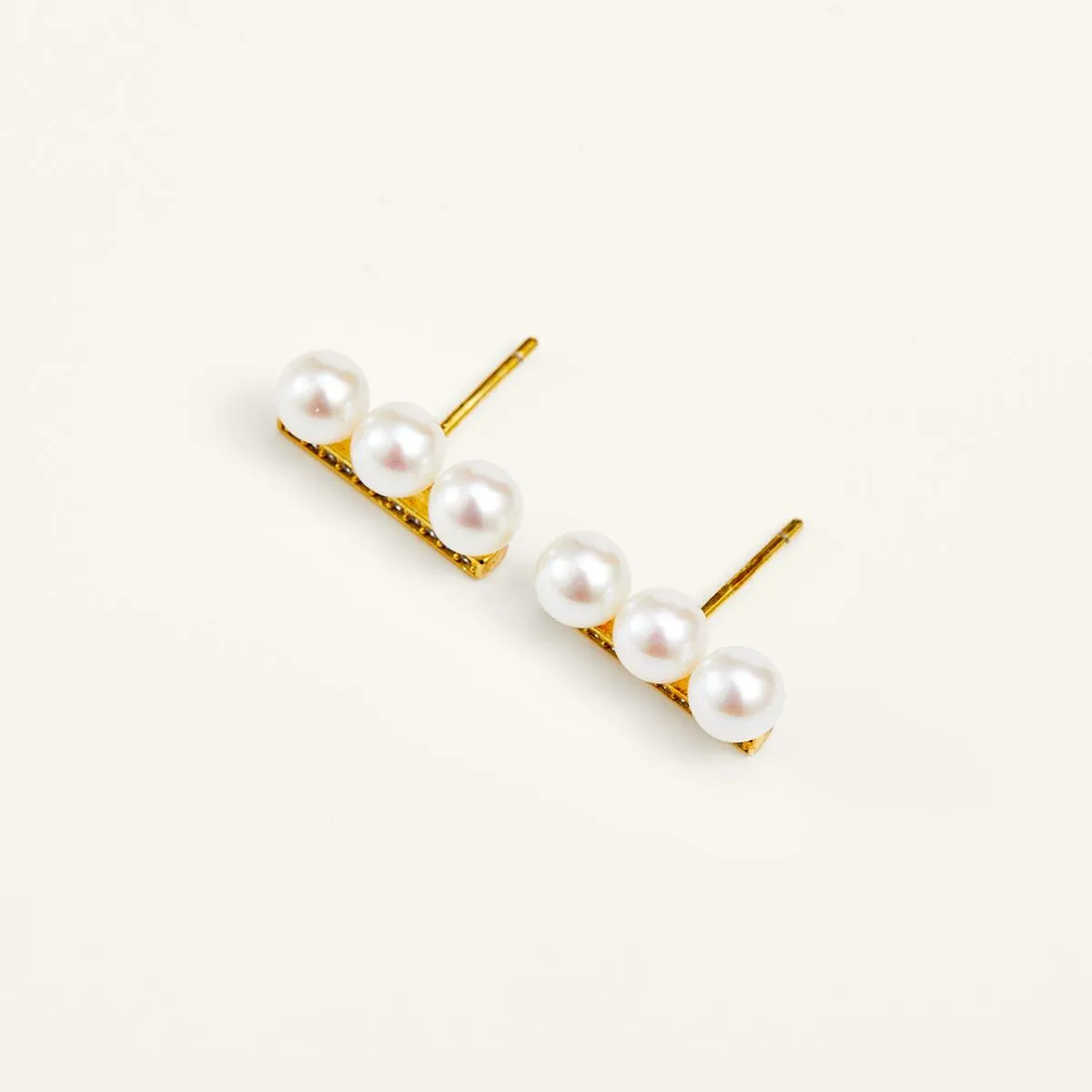 Elegant Pearls Stud Earrings