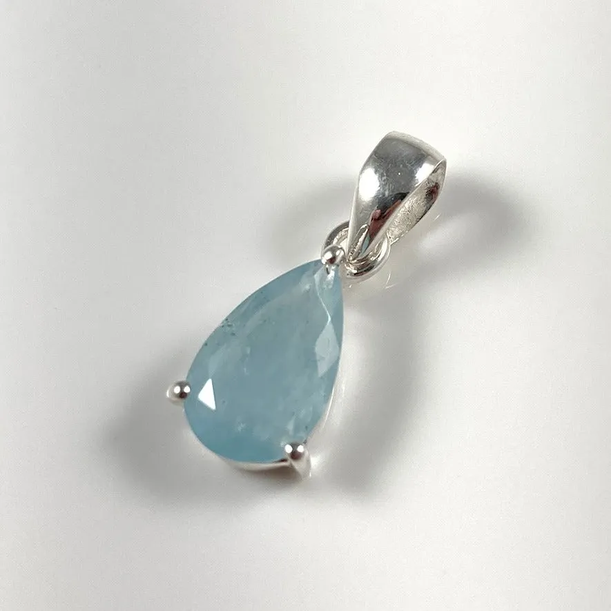 Faceted Aquamarine Pendant