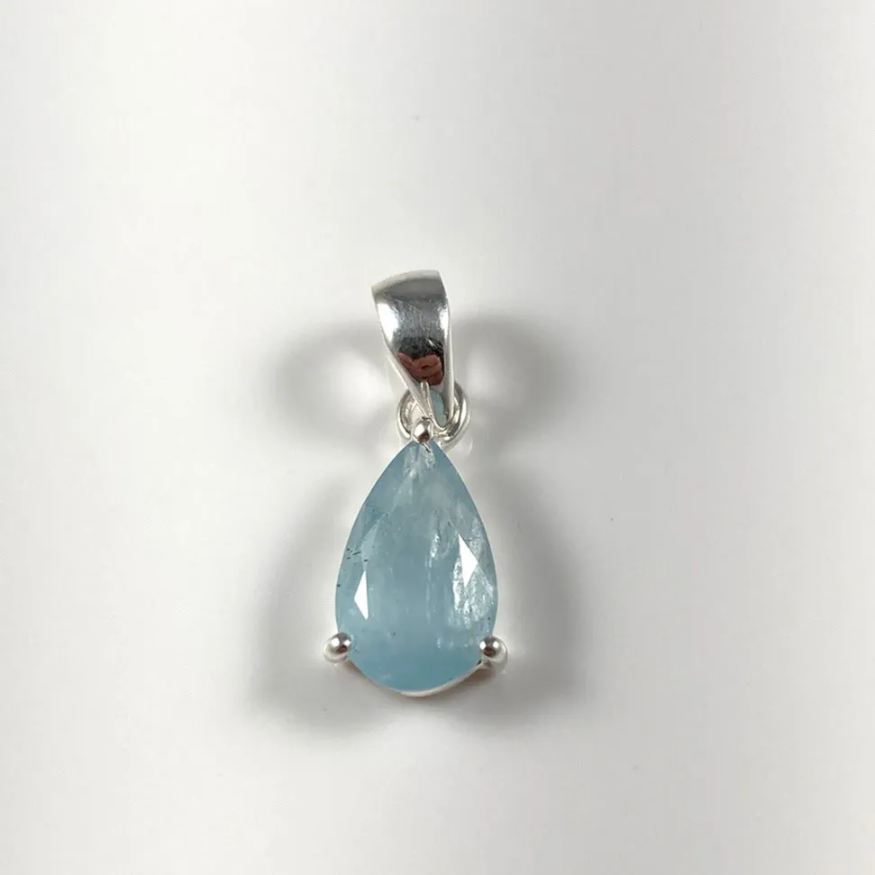 Faceted Aquamarine Pendant