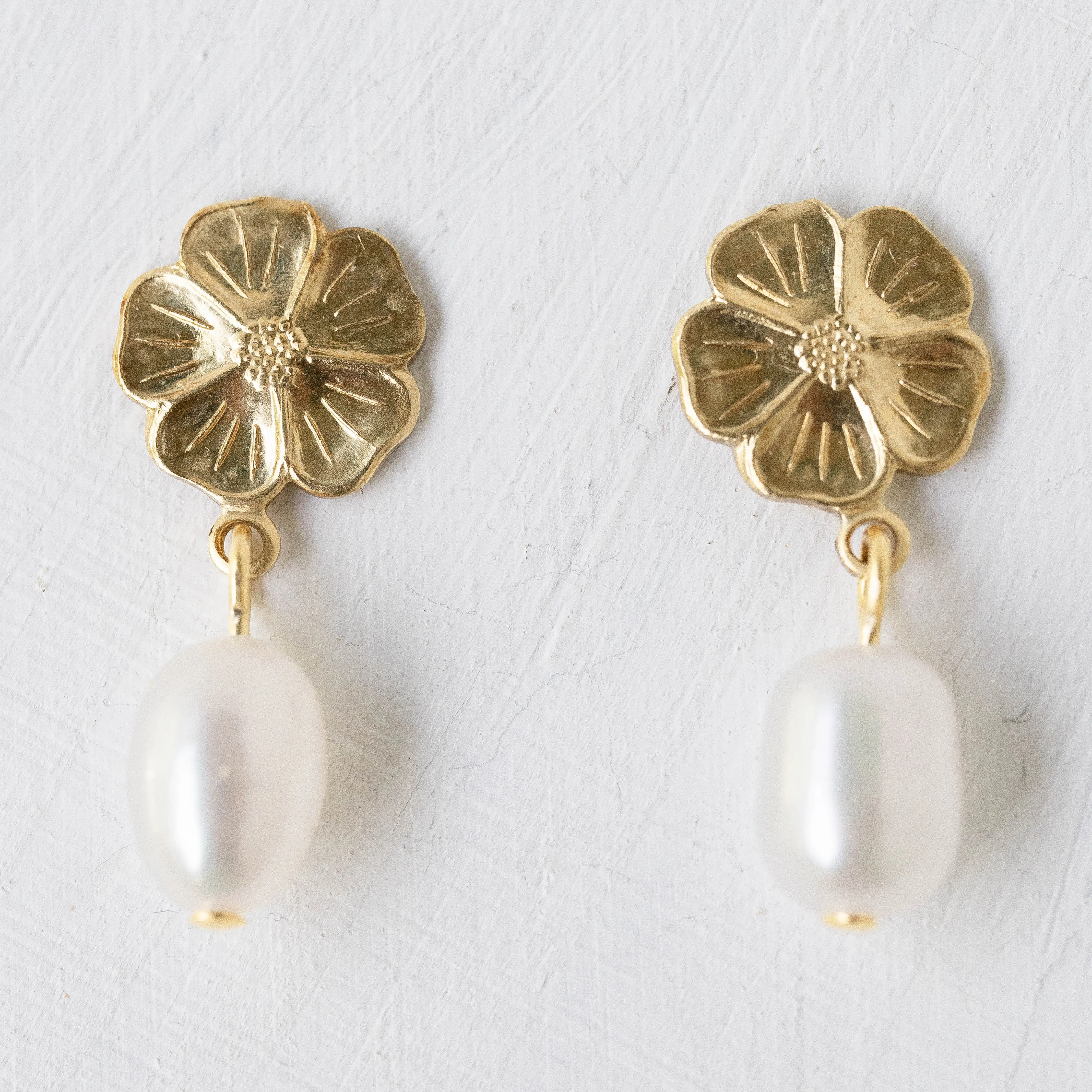 Flower and pearl studs