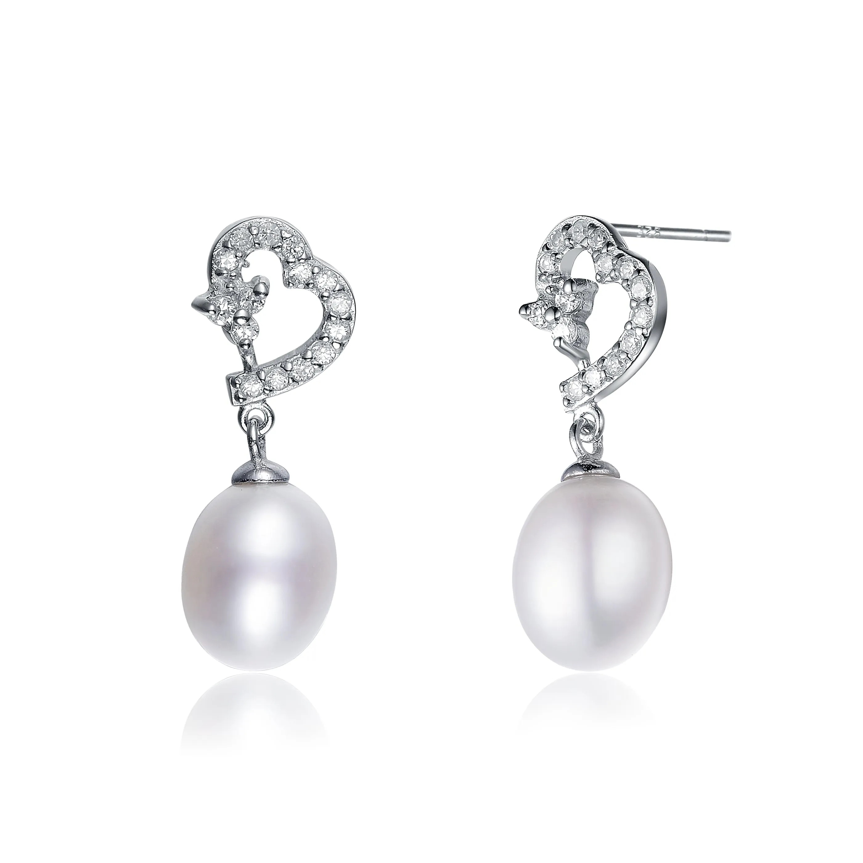 Giselle Hear Lovely Pearl Drop Earrings