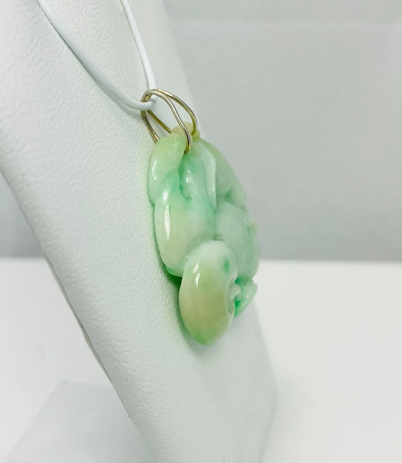 Gorgeous Vintage Natural Carved Jade Pendant