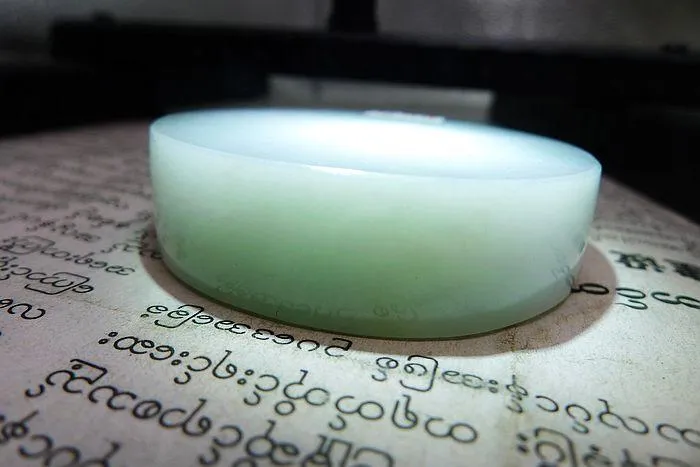 Natural Jade Rough Jadeite Raw (100g,5.2X1.4cm)