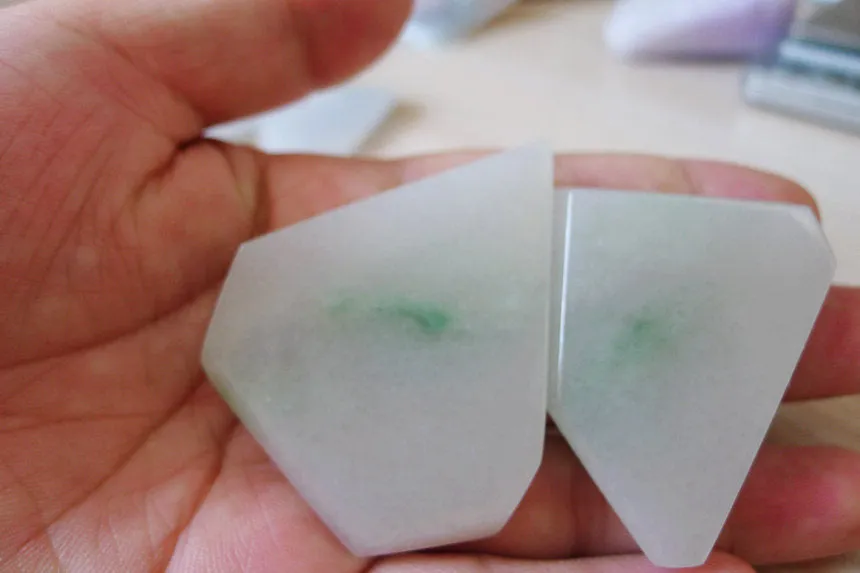 Natural Jade Rough Jadeite Raw 128g