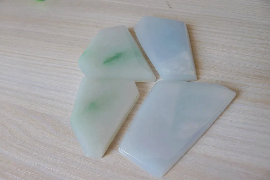 Natural Jade Rough Jadeite Raw 128g