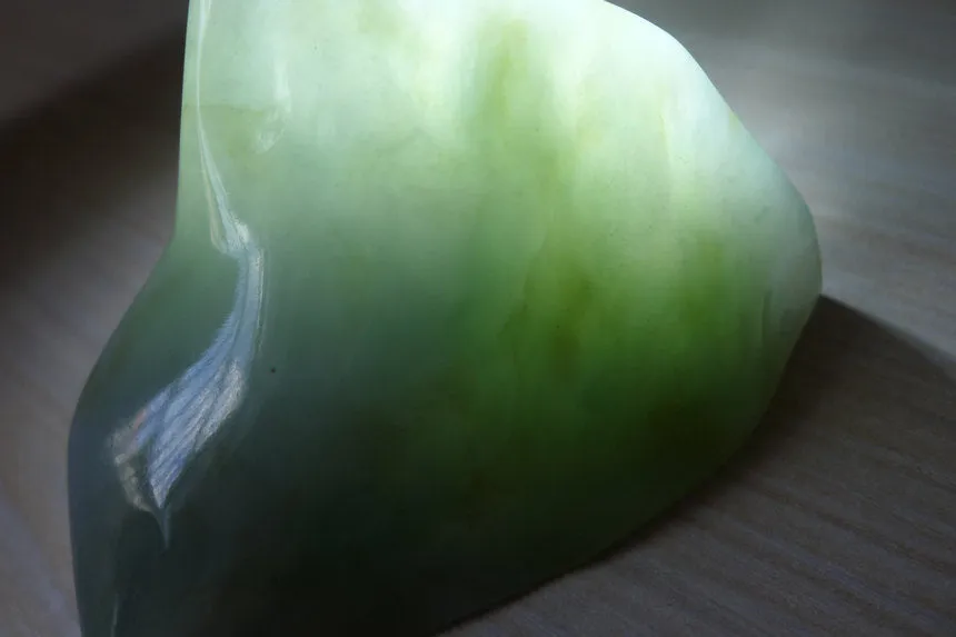 Natural Jade Rough Jadeite Raw (194g,7.6X5.3X4.7cm)