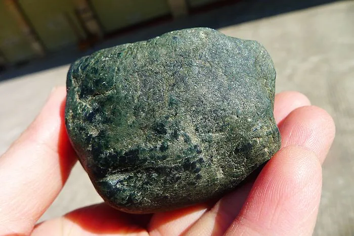 Natural Jade Rough Jadeite Raw (217g,6.2X4.6X4.3cm)