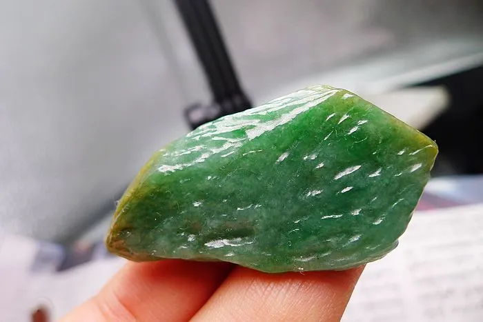 Natural Jade Rough Jadeite Raw (22g,5X2.4X1.1cm)