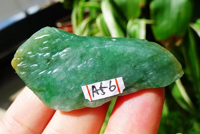 Natural Jade Rough Jadeite Raw (22g,5X2.4X1.1cm)