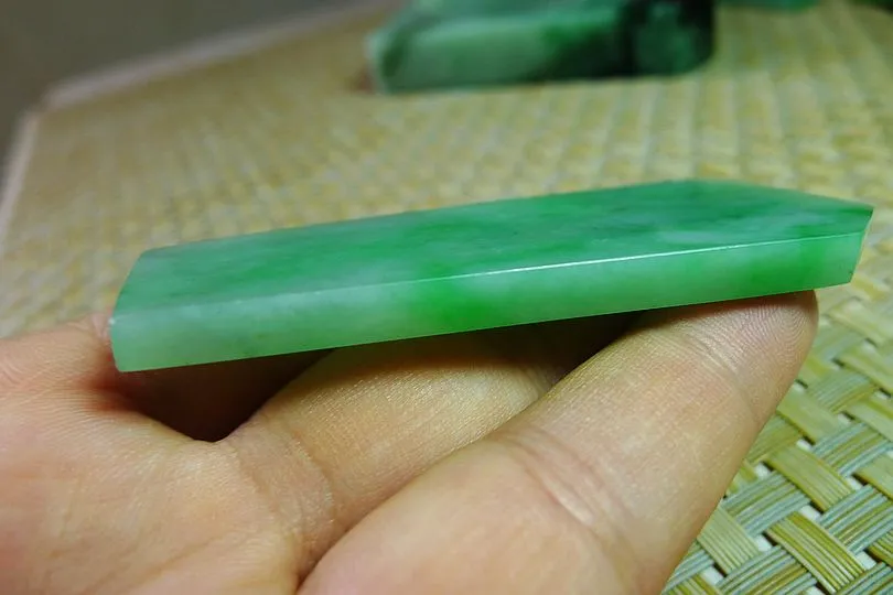 Natural Jade Rough Jadeite Raw (30g,7.4X2.9X0.45cm)