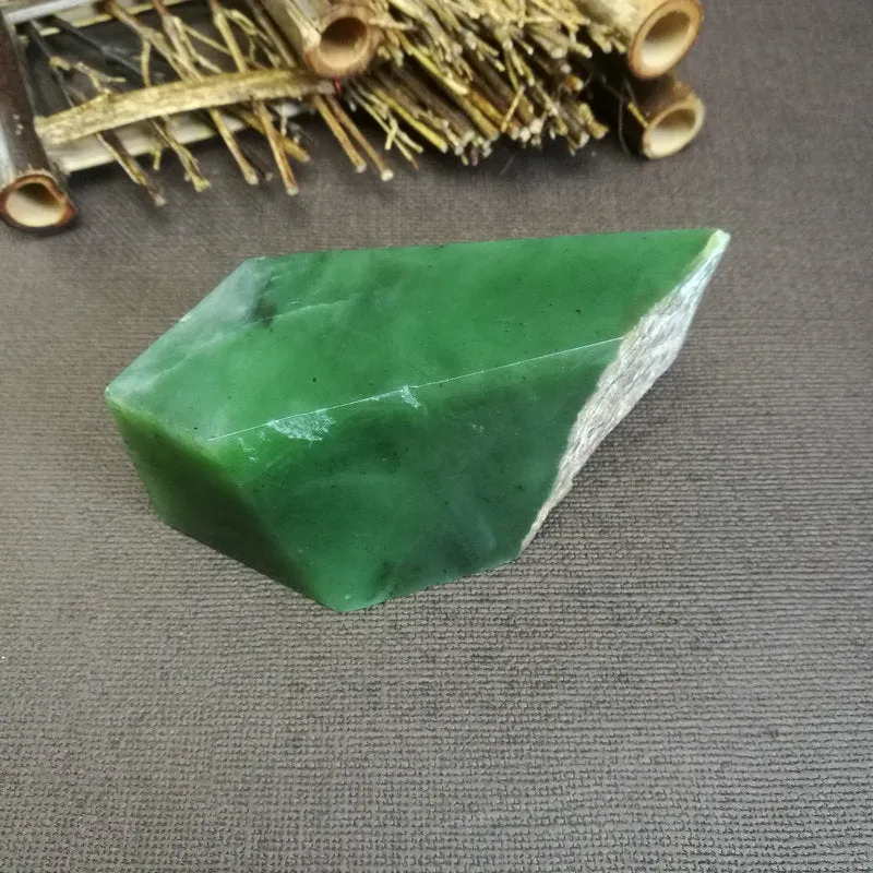 Natural Kunlun Jade Rough Nephrite Raw (228g,9X3.6X4cm)