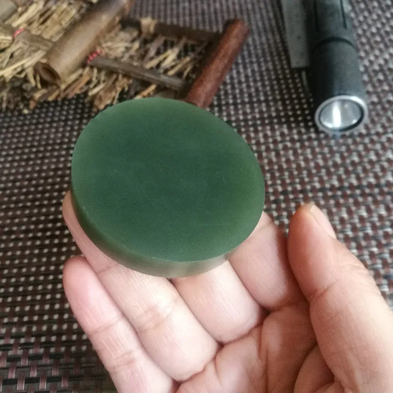 Natural Kunlun Jade Rough Nephrite Raw (68g, 5.3X1cm)