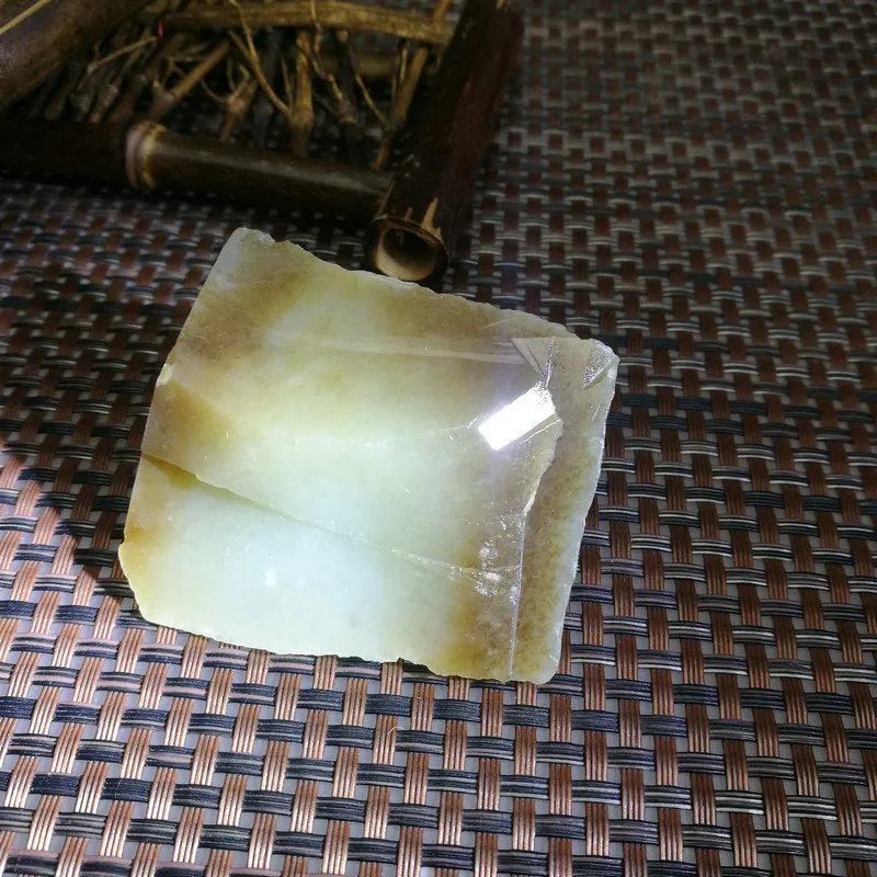 Natural Kunlun Jade Rough Nephrite Raw (95g,5.5X4X2.5cm)