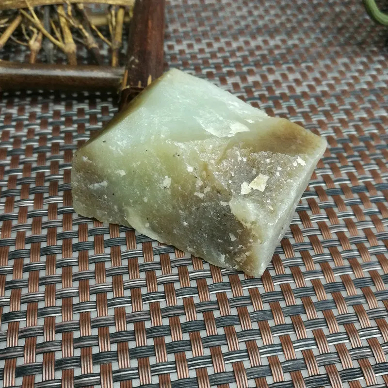 Natural Kunlun Jade Rough Nephrite Raw (95g,5.5X4X2.5cm)