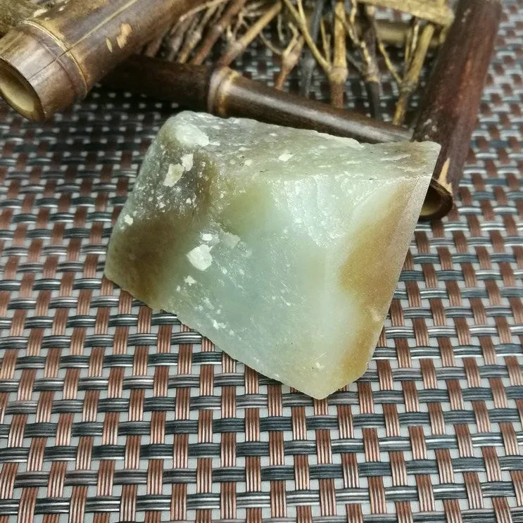 Natural Kunlun Jade Rough Nephrite Raw (95g,5.5X4X2.5cm)