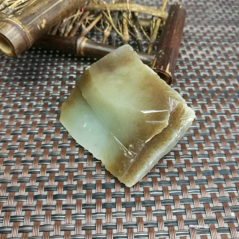 Natural Kunlun Jade Rough Nephrite Raw (95g,5.5X4X2.5cm)