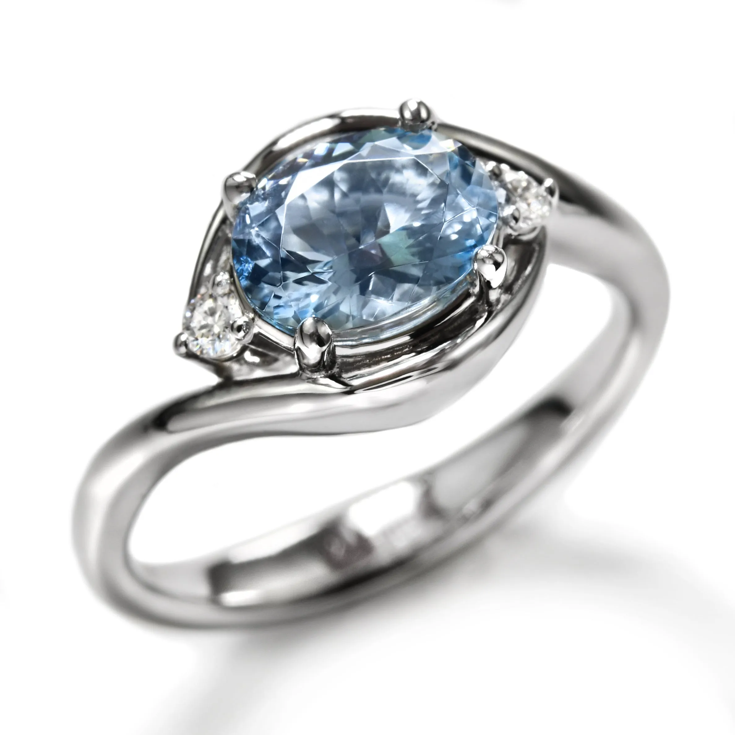 "Big Hug" Ring In Aquamarine