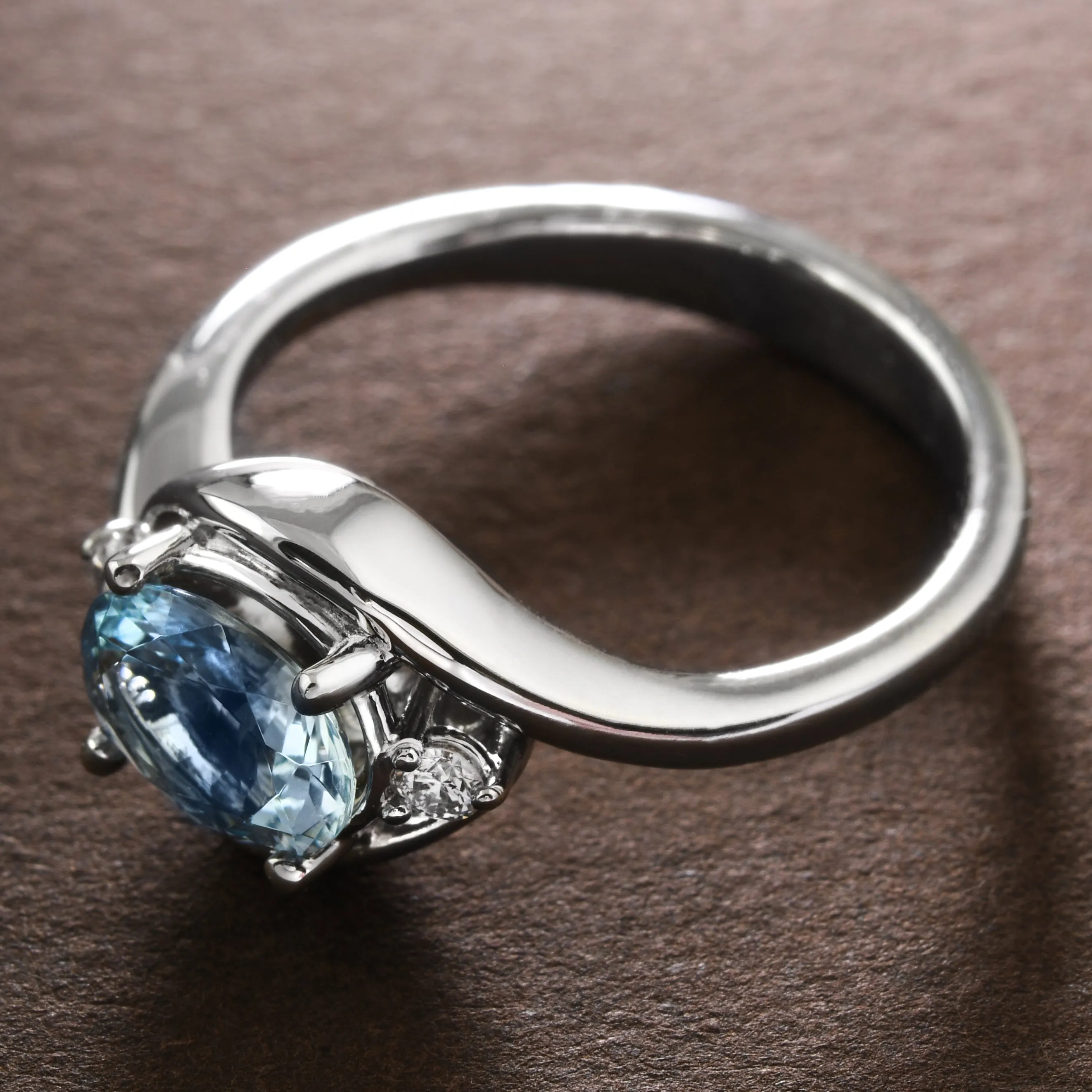 "Big Hug" Ring In Aquamarine