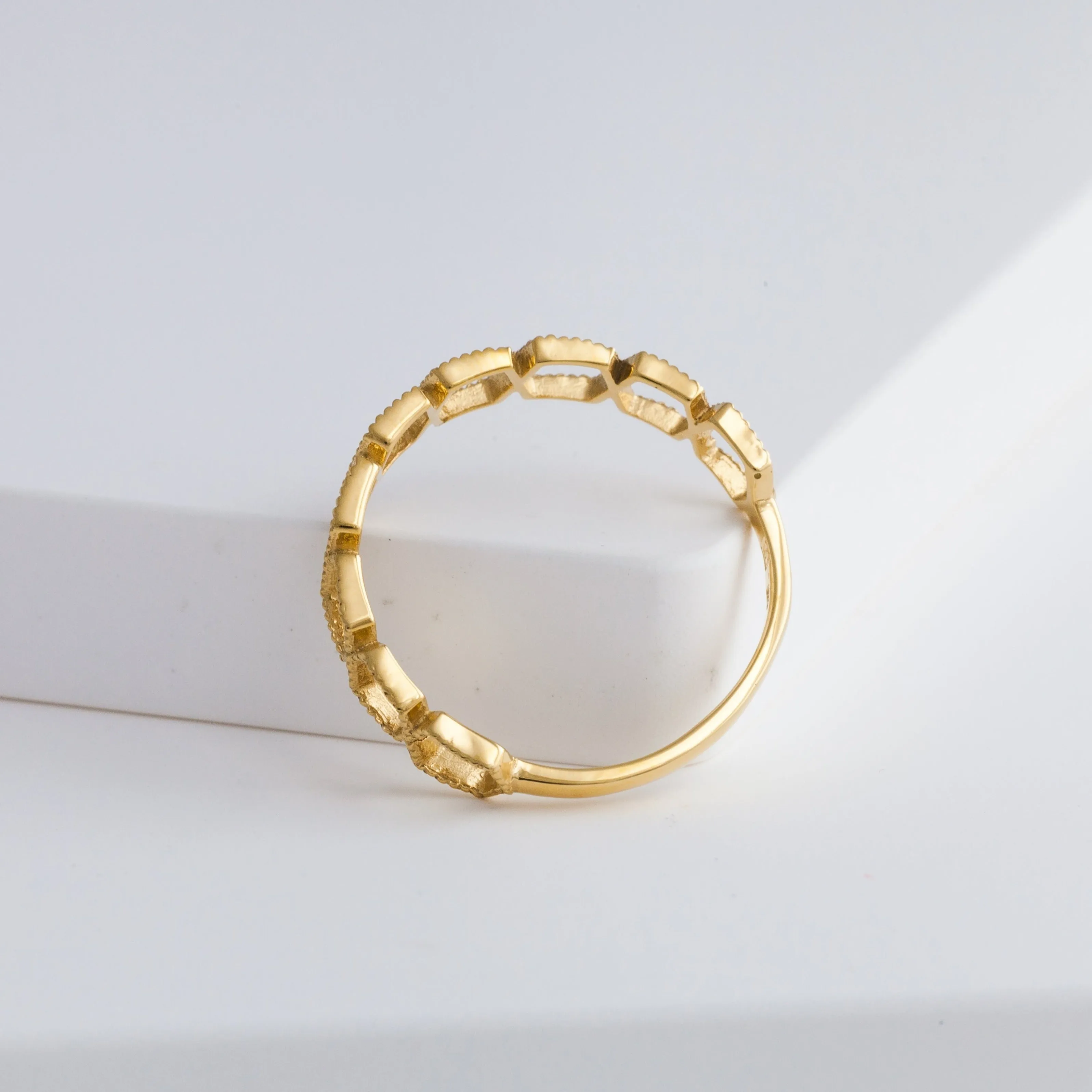 Repeat hexagon ring