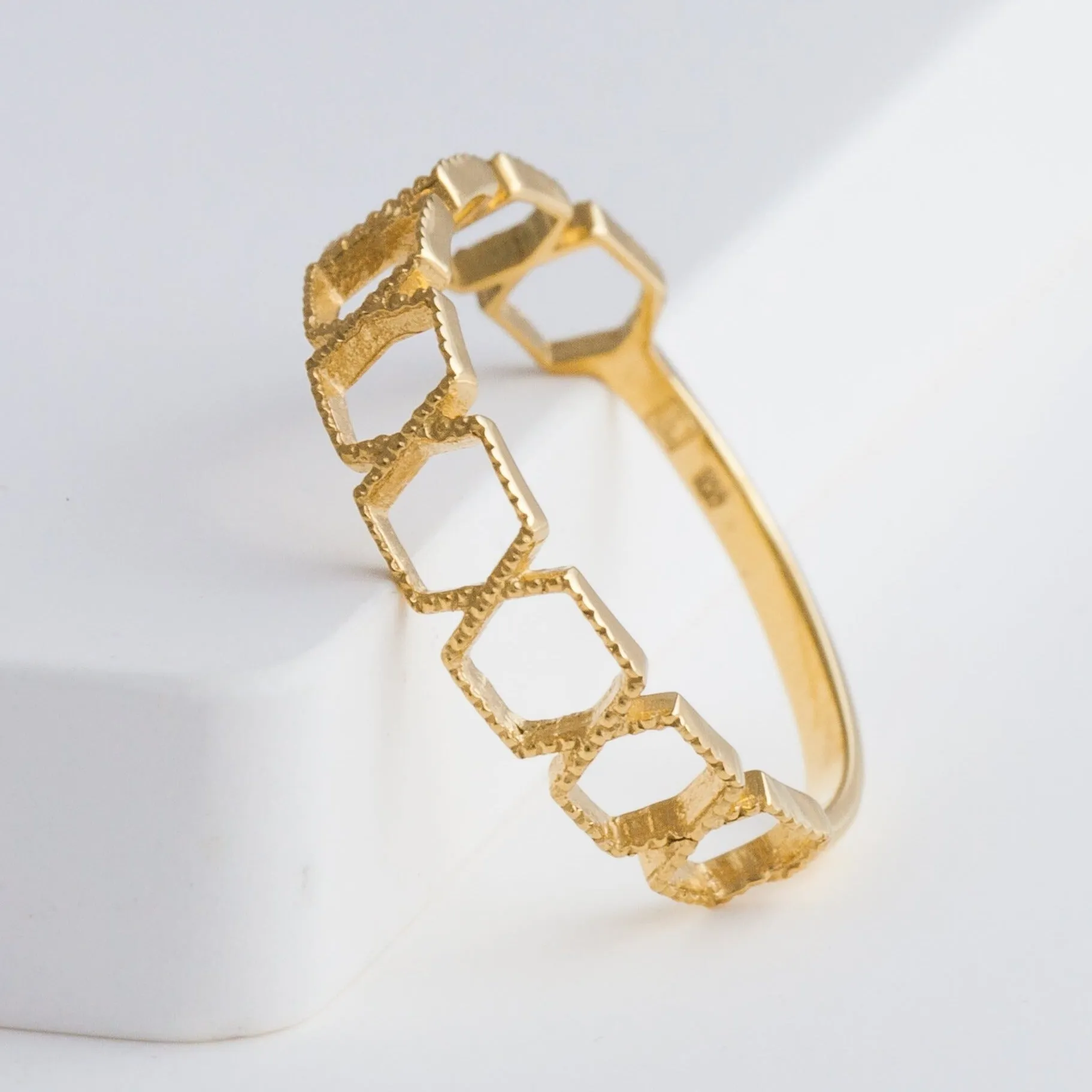 Repeat hexagon ring