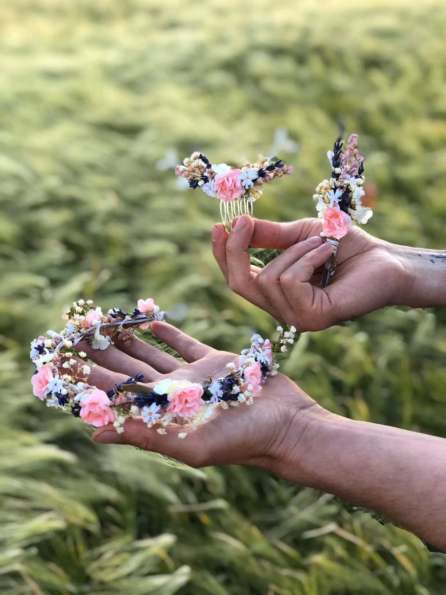 Romantic flower mini hair comb Wedding flower comb Decorative Romantic style Bridal hair comb Magaela Bridal accessories Flowers Lavender