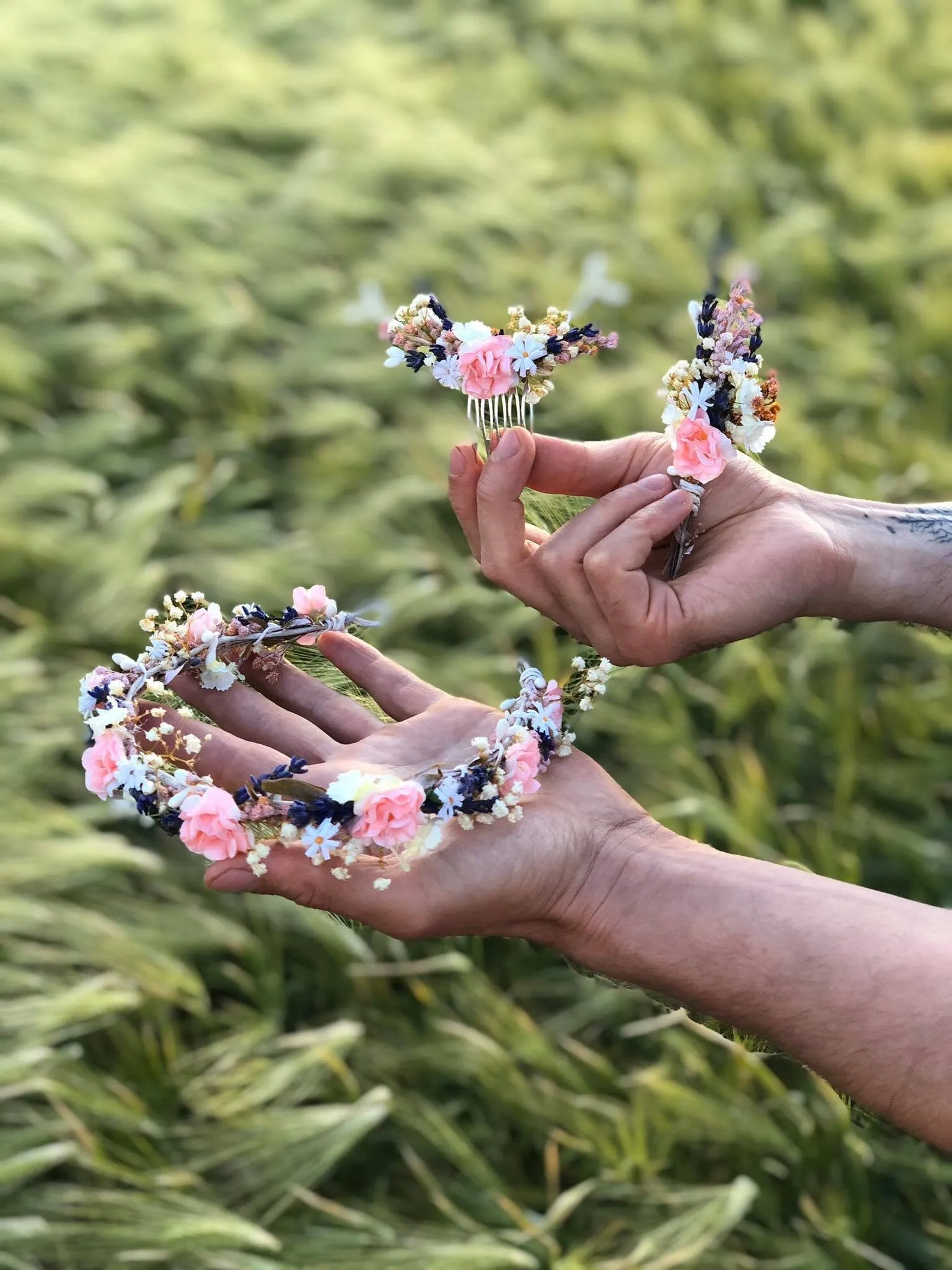 Romantic flower mini hair comb Wedding flower comb Decorative Romantic style Bridal hair comb Magaela Bridal accessories Flowers Lavender