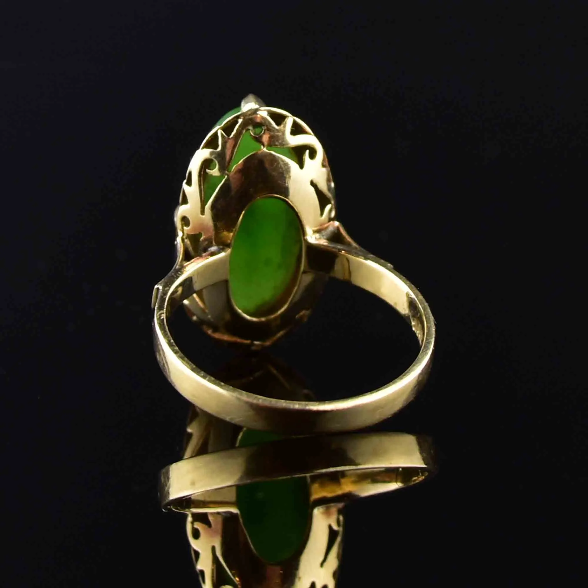 Vintage 14K Gold Jade Navette Style Ring