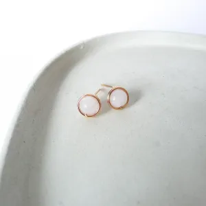 White Jade Earstuds (7mm) / 14k Gold-filled